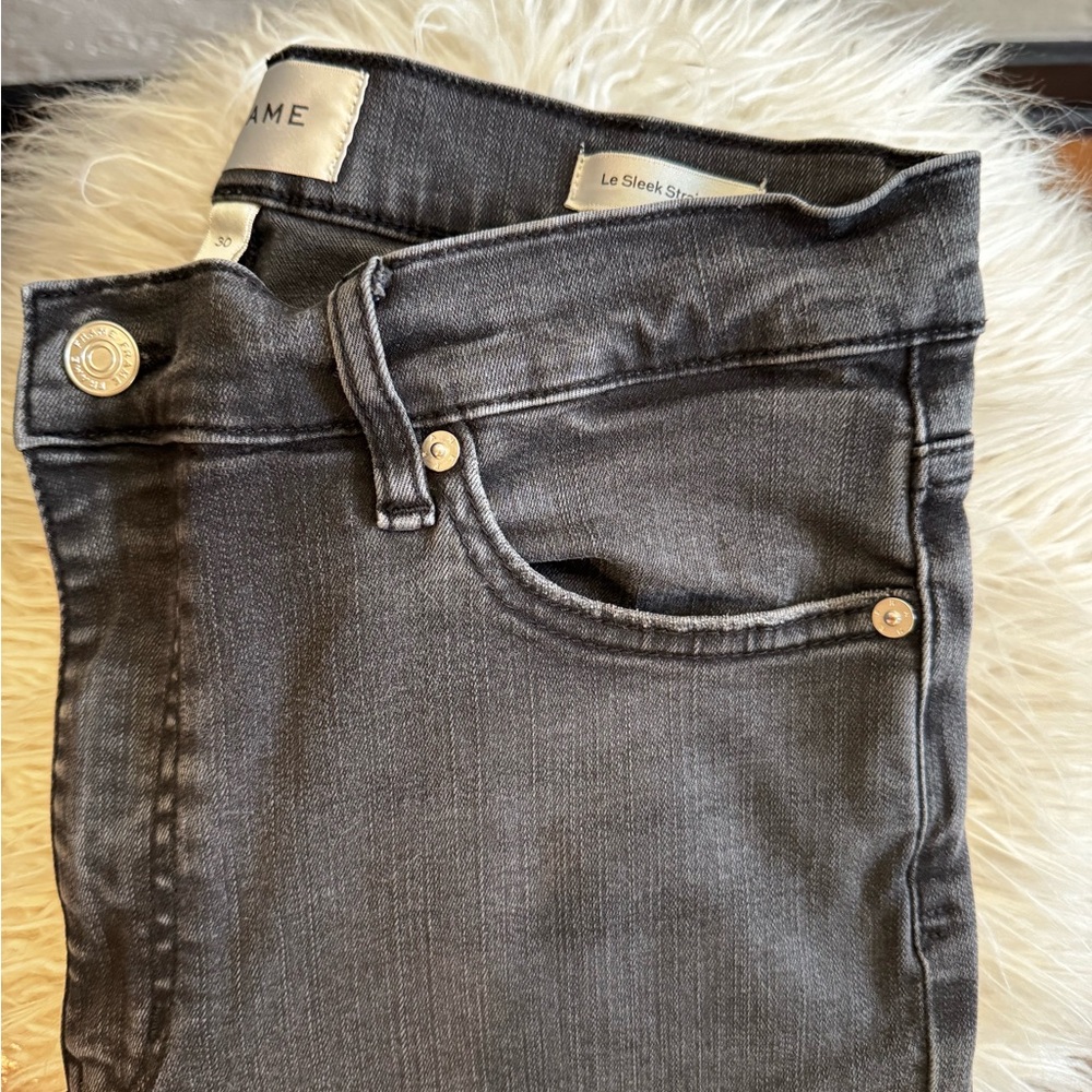 Frame Le Sleek Straight Jeans - Picture 2 of 6